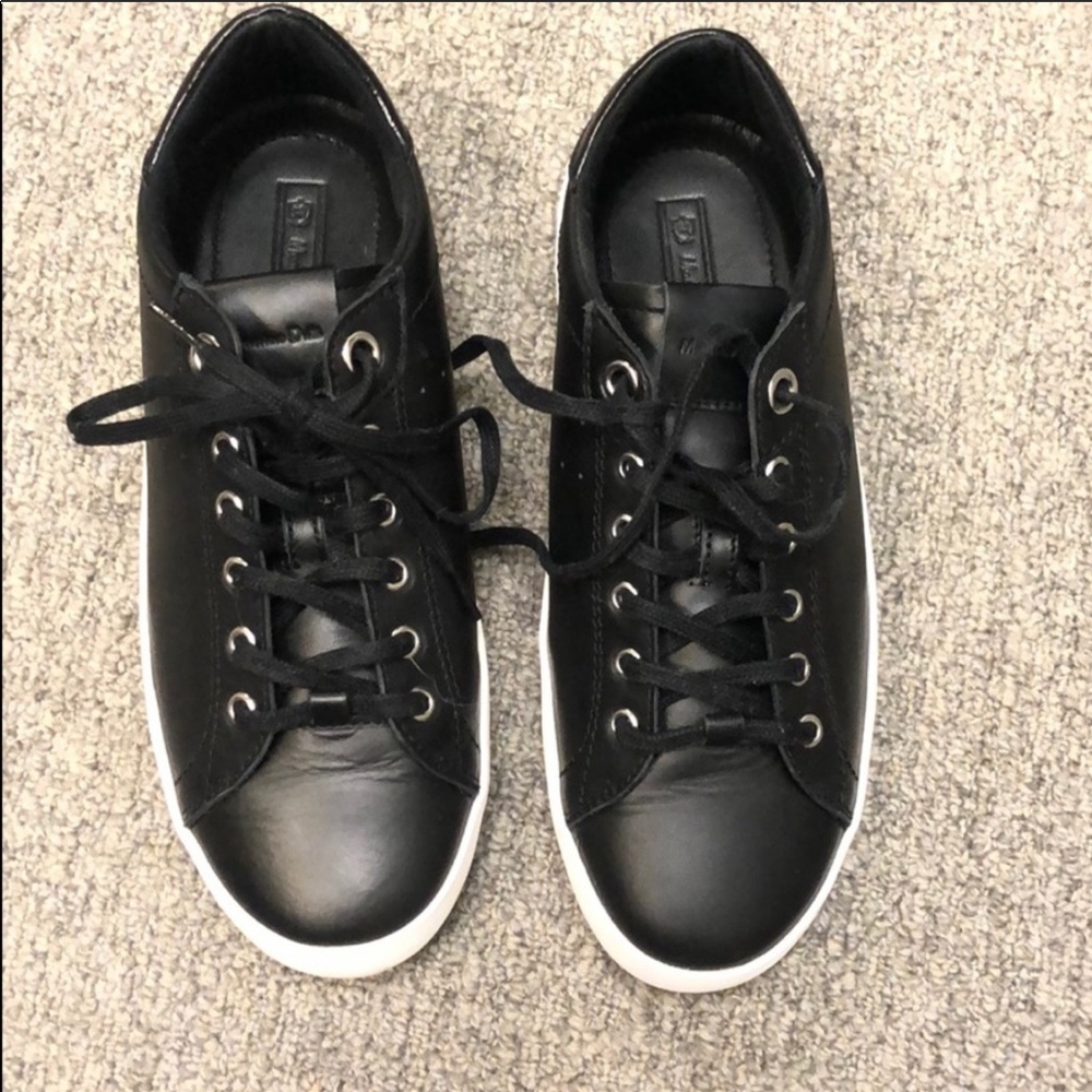 Preowned Massimo Dutti sneakers size US 7, EU 37